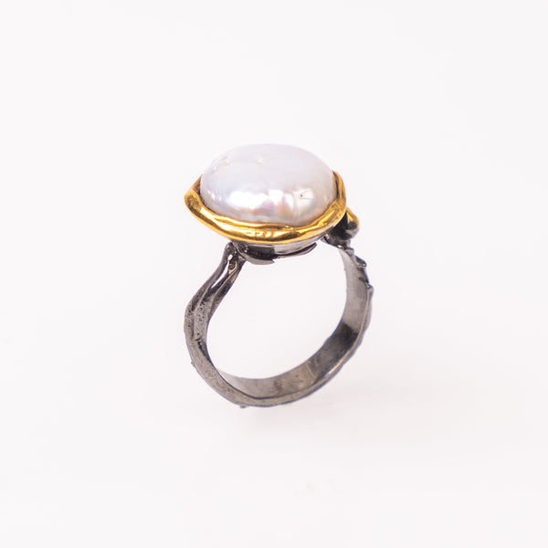 Pearl Black Ring-Astartelux Jewelry Handmade Sustainable Jewelry