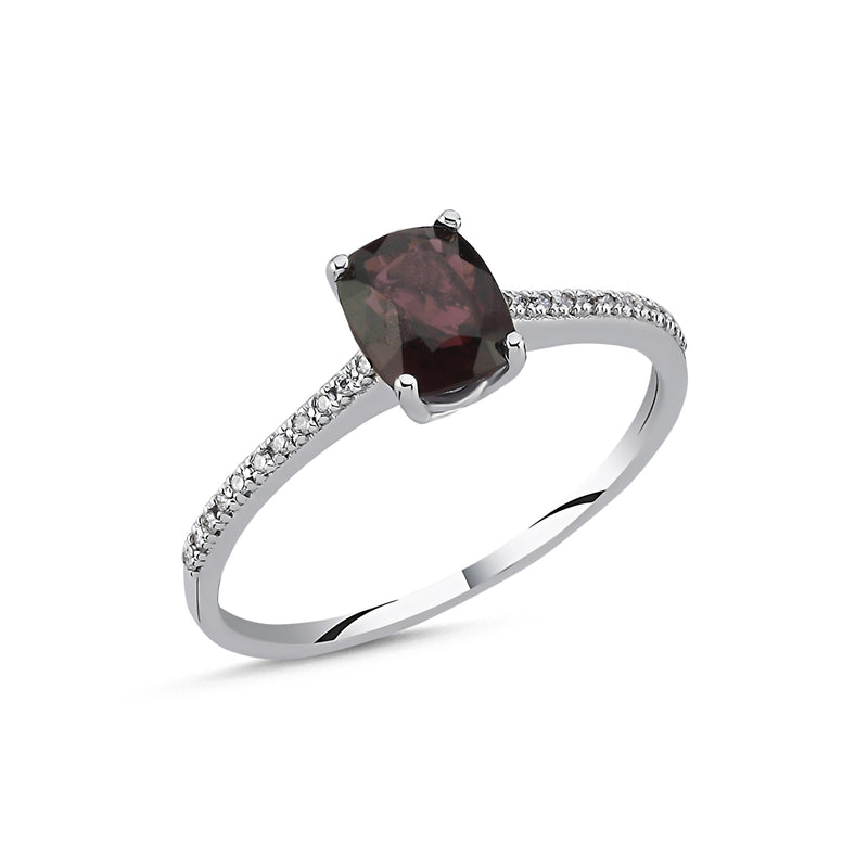 Garnet Gold Ring with Diamonds